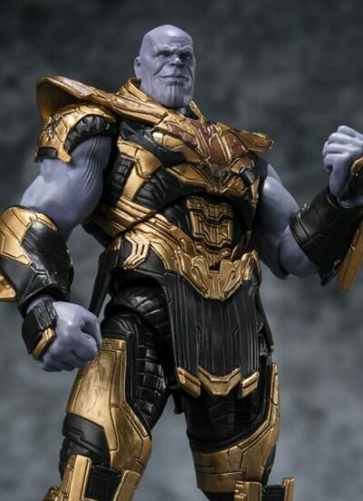 Thanos Endgame Figuarts Figure The Infinity Saga 19 cm Bandai Contenuto del set: Corpo principale, Testa opzionale, Quattro paia di mani opzionali...
