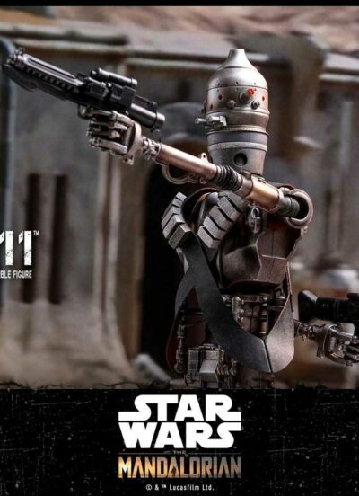 IG-11 Star Wars: The Mandalorian 1:6 Scale Figure Hot Toys