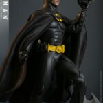 Batman Returns 1/6 Hot Toys Action Figure Batman