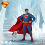 Superman (2025) Action Figure 1/12 Superman 17 cm Mezco Toyz